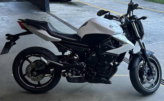 YAMAHA XJ6 N YAMAHA XJ6 N